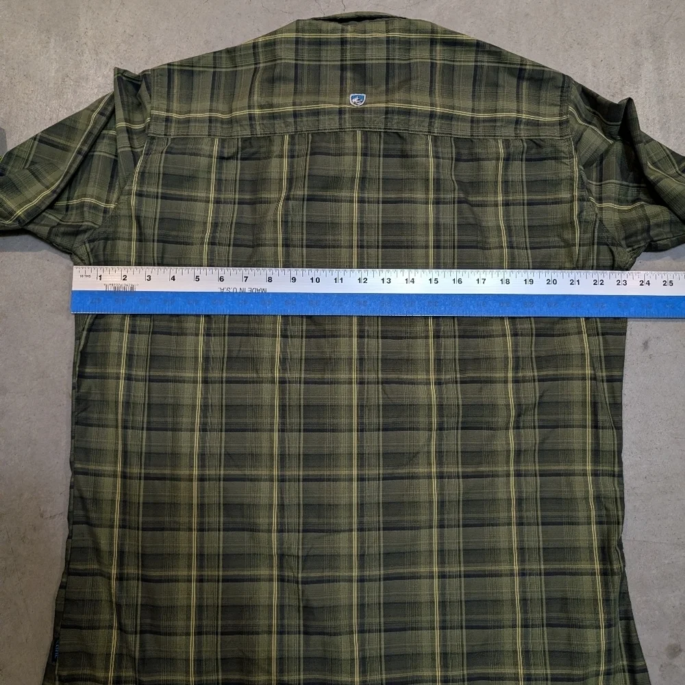 Kuhl Eluxur Green Plaid Button Up Short Men's L Long Sleeve
